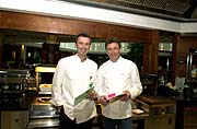 v.l.n.r. Die Jury-Mitglieder Hans-Peter Pinkowski (Chefkoch "Die Ente vom Lehel" im ArabellaSheraton Grand Hotel München), Sternekoch Hans Haas ("Tantris")